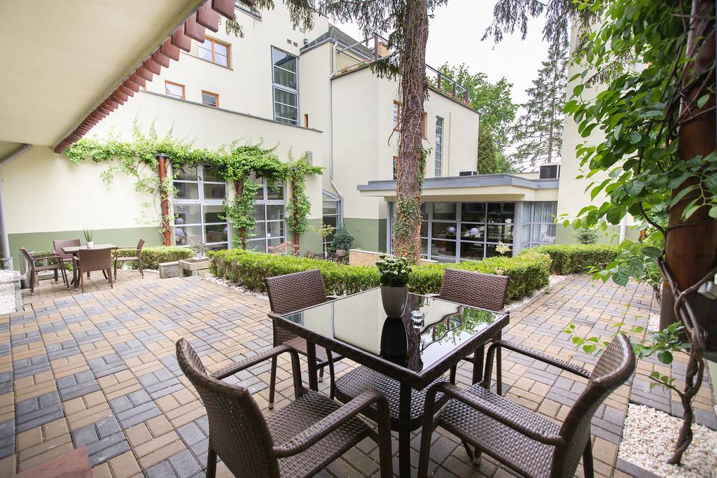 Hotel Debowa Gora Active & Spa Łąck エクステリア 写真